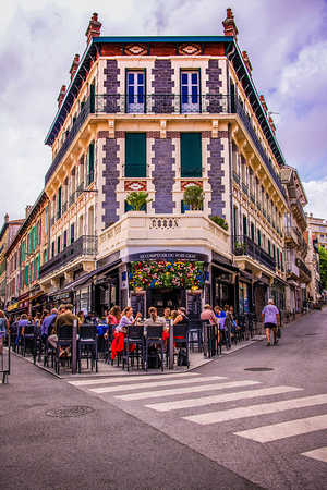 On the corner of Rue des Halles & Rue du Ctre, Biarritz