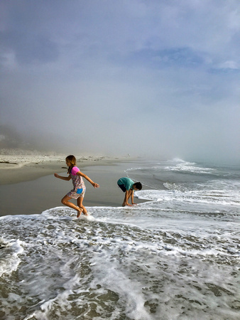 Skipping in mist and foam