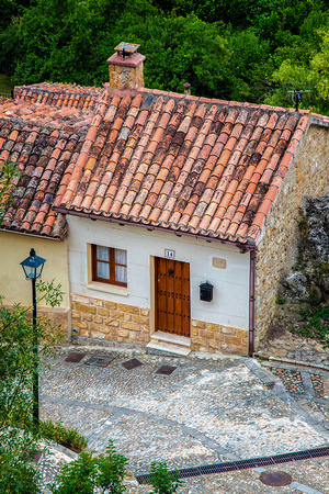 The littlest house in the littlest city in Spain - Frías Españ